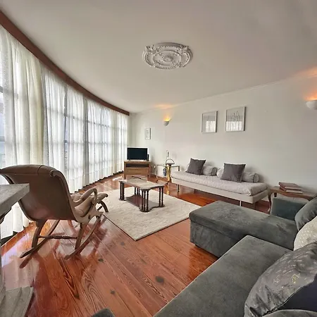 Blue Horizon House בית נופש *