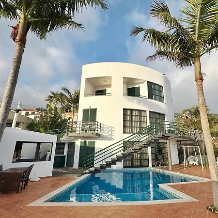 Blue Horizon House * פונשל